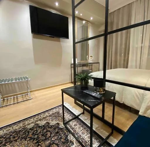 Dream Romantic Living *