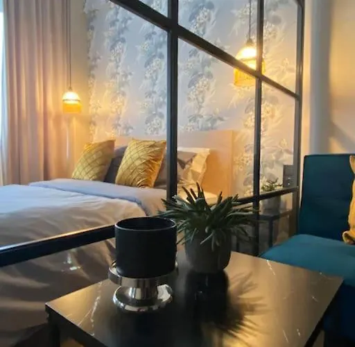 Dream Romantic Living